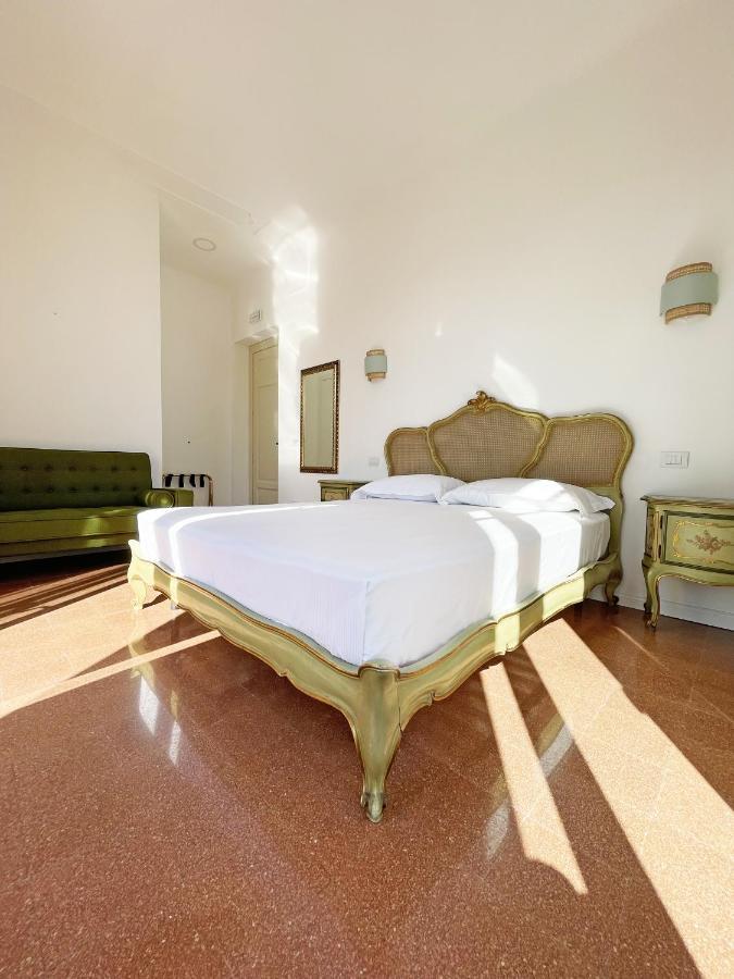 Isola - Smart Aparthotel Messina Esterno foto